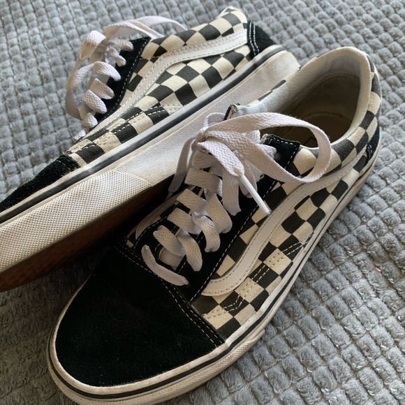 Vans - Picture 2 of 4